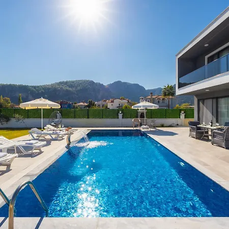 Grand Yasar 4 ヴィラ *