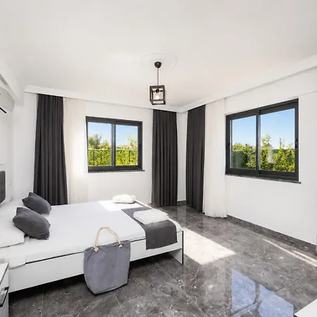 Villa Grand Yasar 4 *